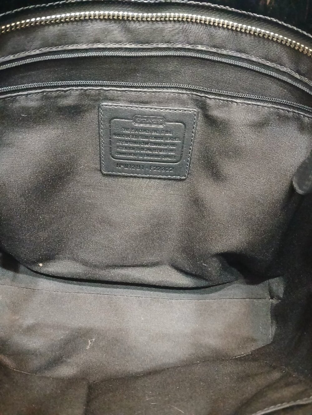 Coach Patent Leather Tote🖤 - Picture 6 of 12